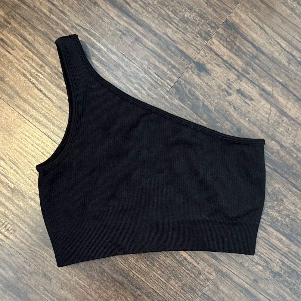 Black One-Shoulder Ribbed Sports Bra